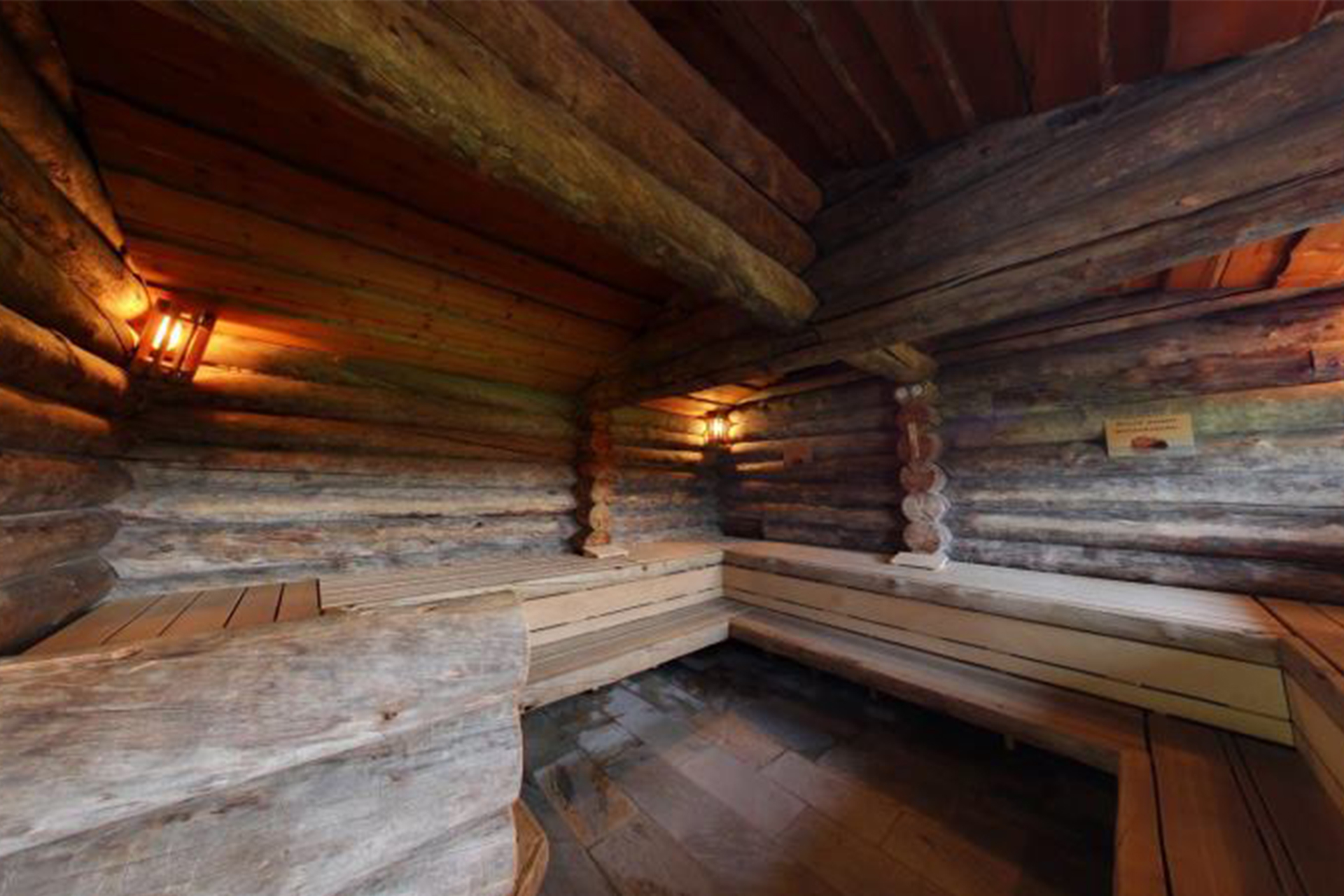 Kelosauna Rustieke sauna met een dennengeur Zwaluwhoeve
